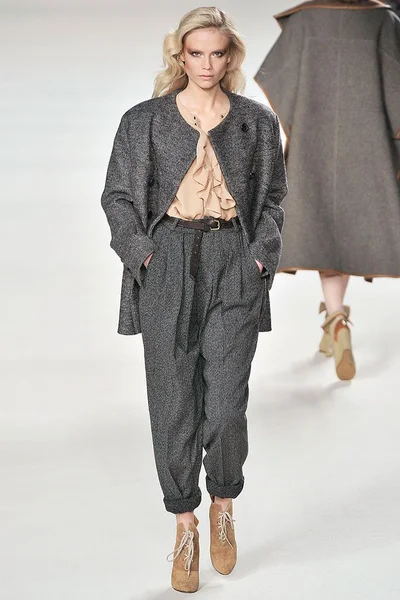 Look 14